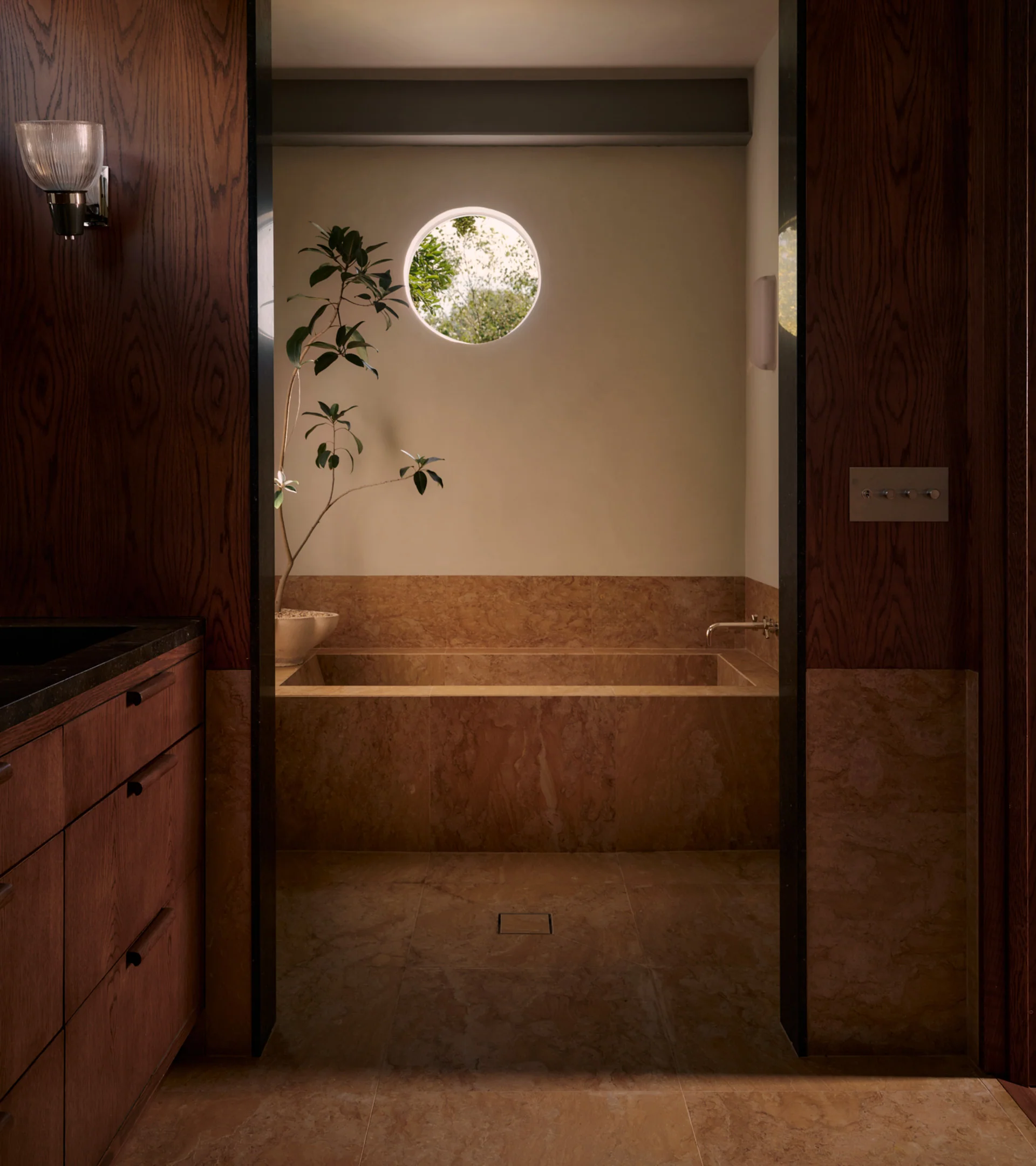 Giallo Reale 24x24 - Storm Tile LLC